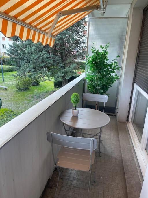 Appartement Entier Climatise - Parking Prive Saint-Martin-dʼHères Exterior foto